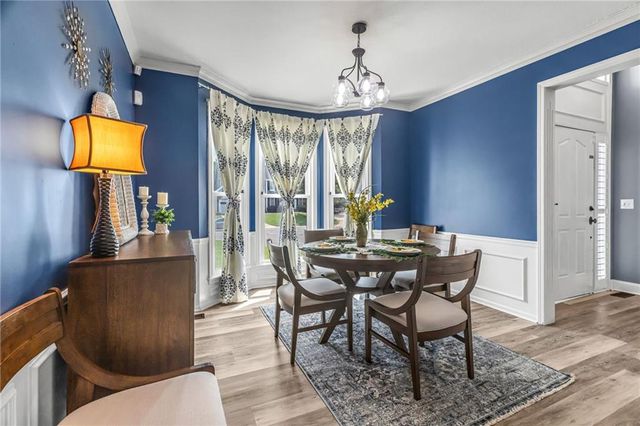 324 NW Bradford Street, Lee's Summit, MO 64064