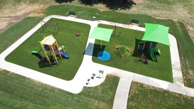 324 NW Bradford Street, Lee's Summit, MO 64064