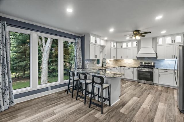 324 NW Bradford Street, Lee's Summit, MO 64064