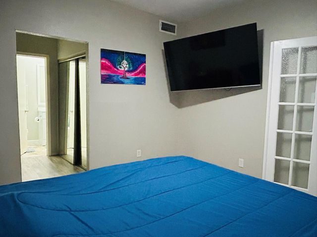 2121 El Paseo Street 1209, Houston, TX 77054