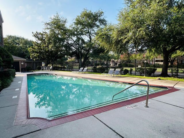 2121 El Paseo Street 1209, Houston, TX 77054
