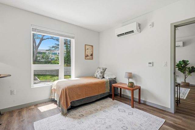 203 Lowell St 103, Wilmington, MA 01887