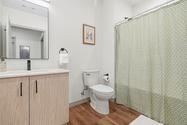 203 Lowell St 103, Wilmington, MA 01887