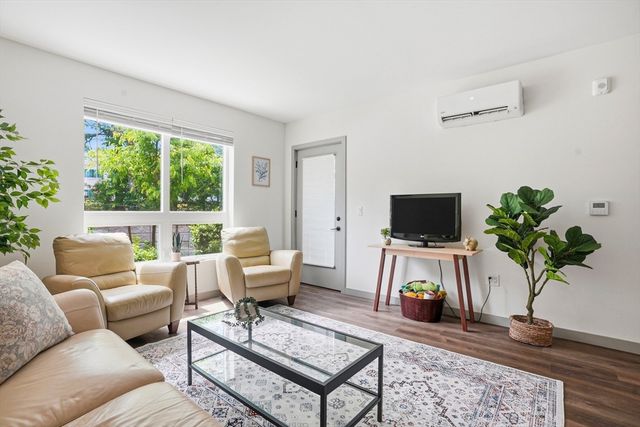 203 Lowell St 103, Wilmington, MA 01887
