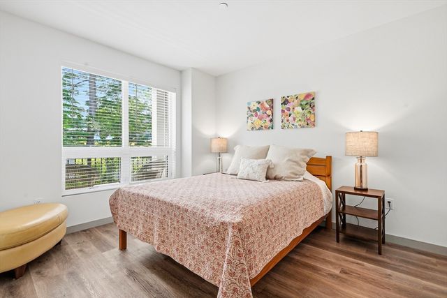 203 Lowell St 103, Wilmington, MA 01887