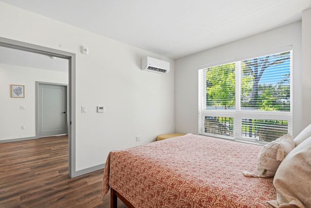 203 Lowell St 103, Wilmington, MA 01887