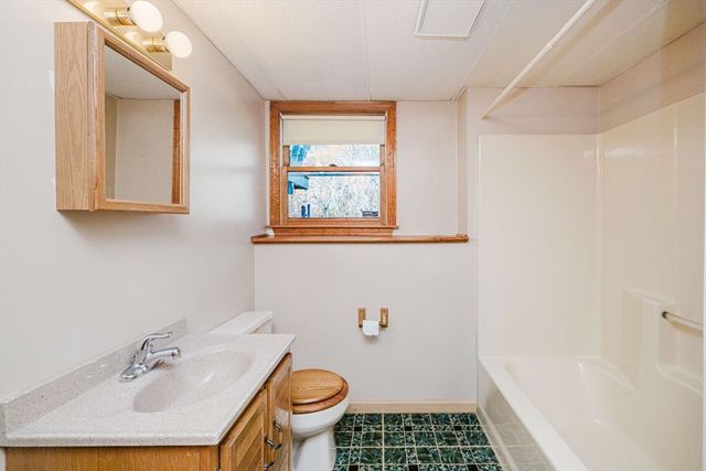 50 Kathy Cir, Bridgewater, MA 02324
