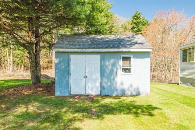 50 Kathy Cir, Bridgewater, MA 02324