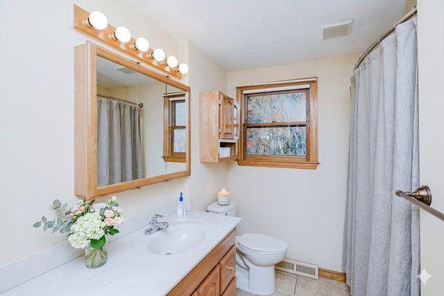 50 Kathy Cir, Bridgewater, MA 02324