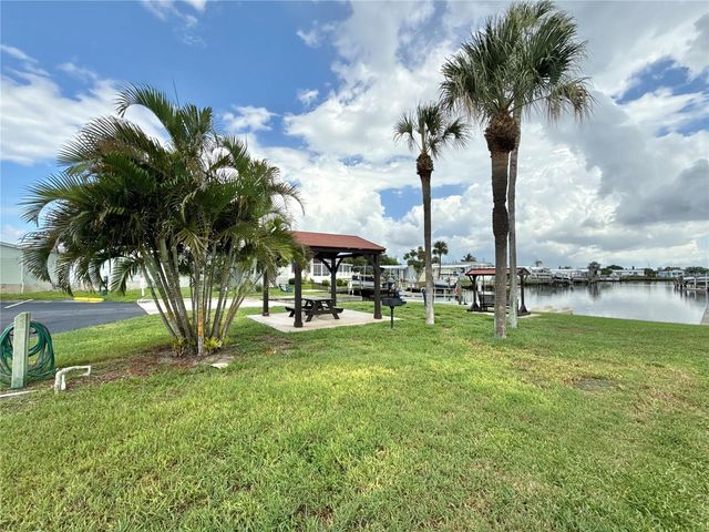 614 MOUNT KEY AVENUE NE 631, St Petersburg, FL 33702