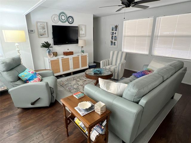 614 MOUNT KEY AVENUE NE 631, St Petersburg, FL 33702