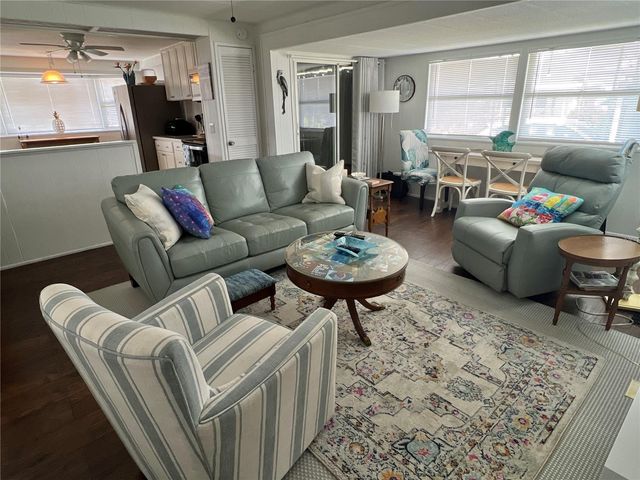 614 MOUNT KEY AVENUE NE 631, St Petersburg, FL 33702