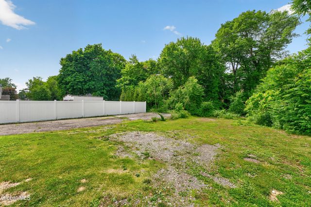 33 Osborne Road, Colonie, NY 12205