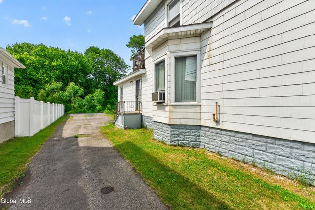 33 Osborne Road, Colonie, NY 12205