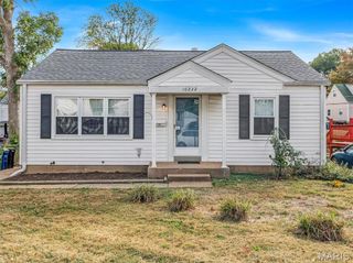 10222 Saint Dennis Lane, St Ann, MO 63074