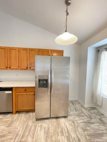 30885 LEE FRANK Lane, Madison Heights, MI 48071