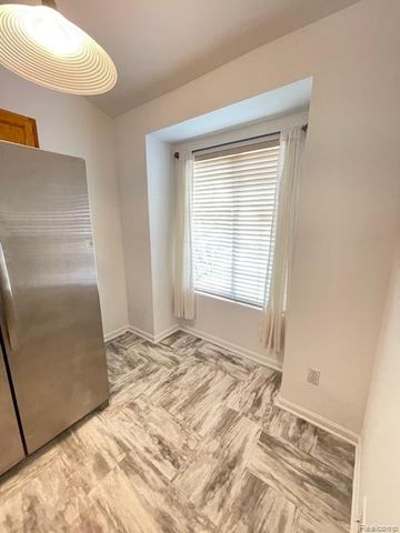 30885 LEE FRANK Lane, Madison Heights, MI 48071
