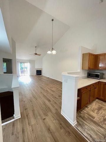 30885 LEE FRANK Lane, Madison Heights, MI 48071