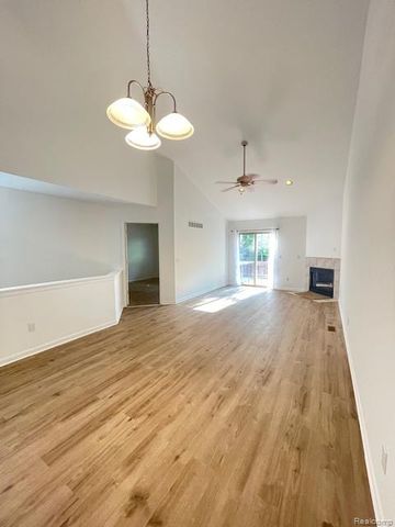 30885 LEE FRANK Lane, Madison Heights, MI 48071
