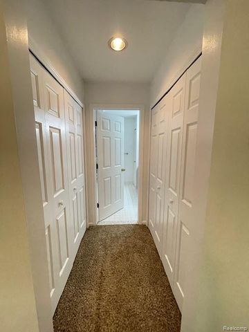 30885 LEE FRANK Lane, Madison Heights, MI 48071
