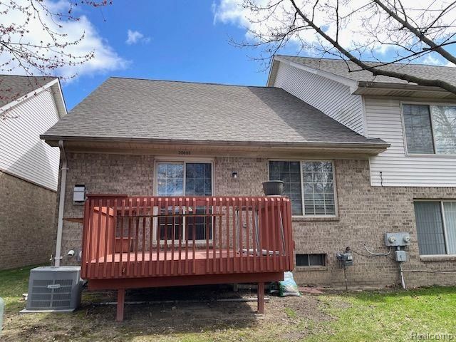 30885 LEE FRANK Lane, Madison Heights, MI 48071
