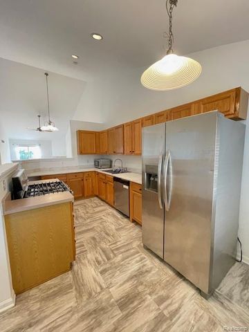 30885 LEE FRANK Lane, Madison Heights, MI 48071