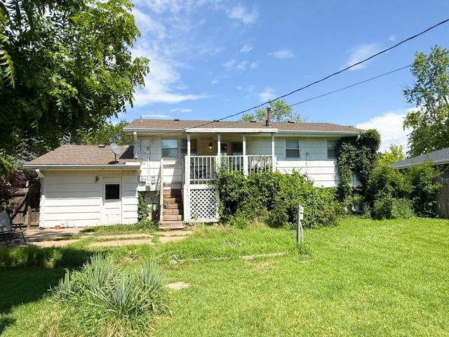 2644 E Ray Ave., Salina, KS 67401