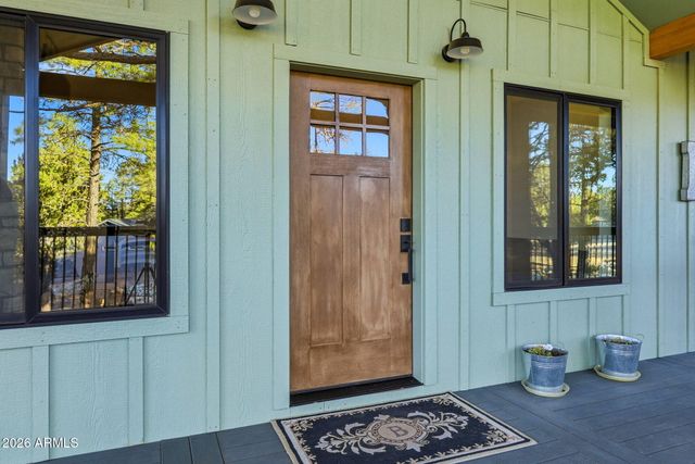 2225 ROUNDABOUT Way, Overgaard, AZ 85933