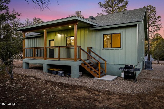 2225 ROUNDABOUT Way, Overgaard, AZ 85933