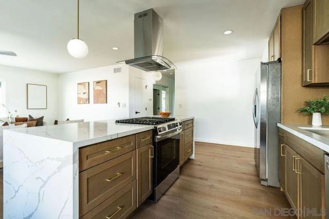 167 S Wedgewood Dr, San Diego, CA 92114