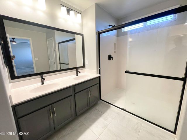 8010 S Golden Bell Drive, Tucson, AZ 85717