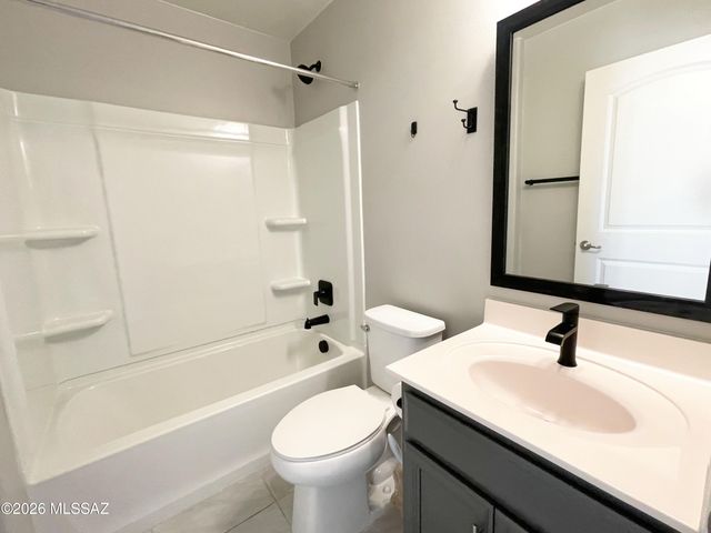 8010 S Golden Bell Drive, Tucson, AZ 85717