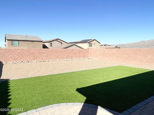 8010 S Golden Bell Drive, Tucson, AZ 85717
