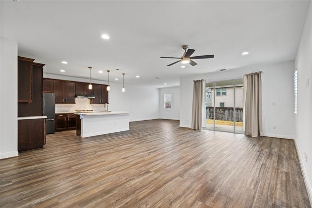 333 High Plains PASS, Liberty Hill, TX 78642