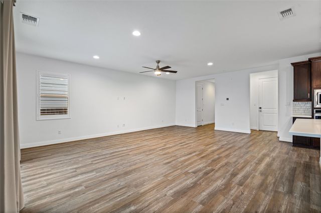 333 High Plains PASS, Liberty Hill, TX 78642