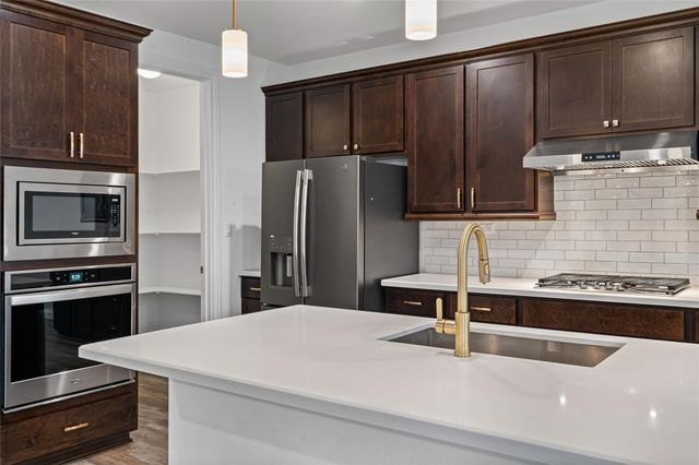 333 High Plains PASS, Liberty Hill, TX 78642