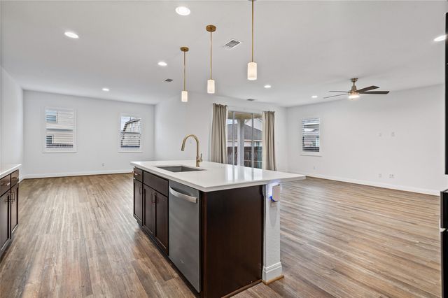 333 High Plains PASS, Liberty Hill, TX 78642