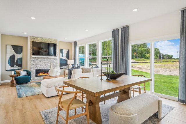 2560 Rock Elm Road, Shakopee, MN 55379
