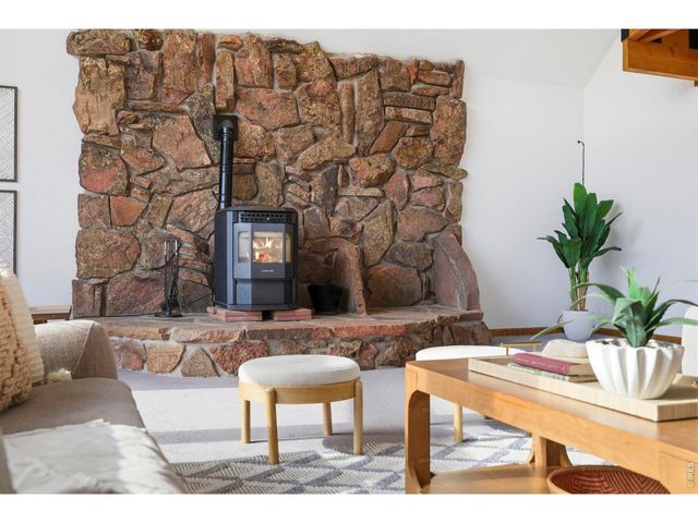 8238 Sugarloaf Rd, Boulder, CO 80302