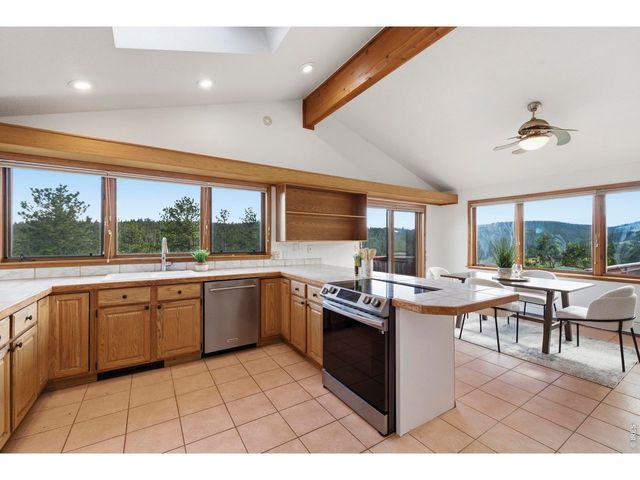 8238 Sugarloaf Rd, Boulder, CO 80302
