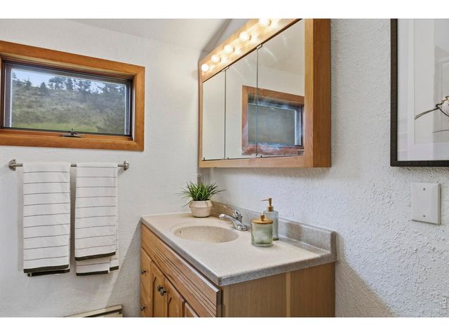 8238 Sugarloaf Rd, Boulder, CO 80302