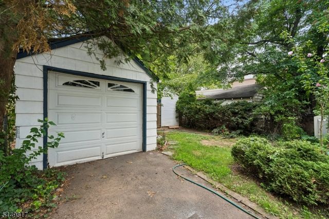 2 Elsman Ter, Maplewood Twp., NJ 07040