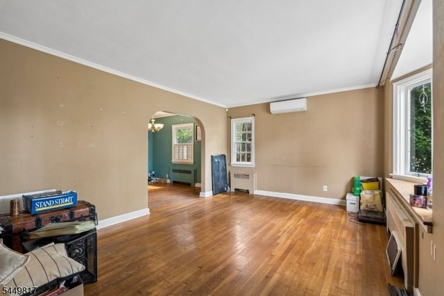 2 Elsman Ter, Maplewood Twp., NJ 07040