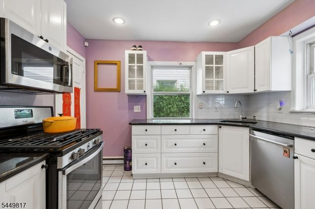 2 Elsman Ter, Maplewood Twp., NJ 07040