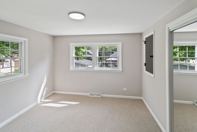 428 E 156th Place, South Holland, IL 60473