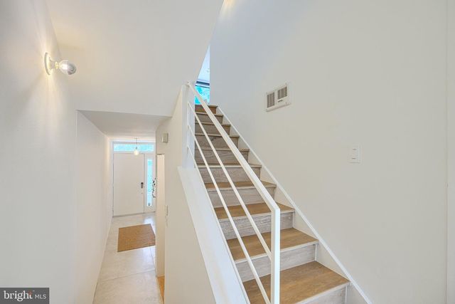2439 BOSTON ST, Baltimore, MD 21224