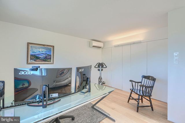 2439 BOSTON ST, Baltimore, MD 21224