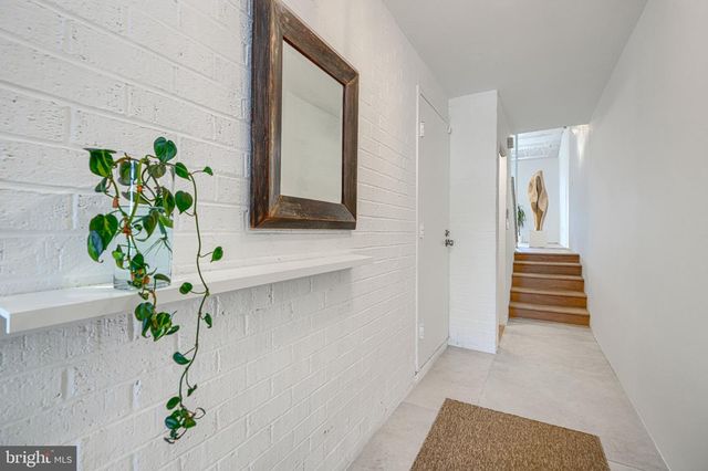 2439 BOSTON ST, Baltimore, MD 21224