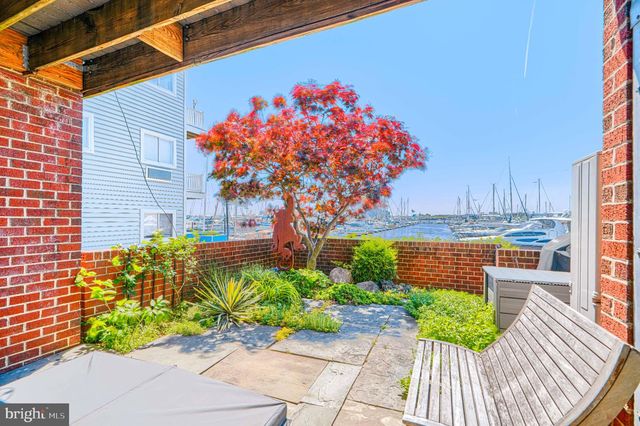 2439 BOSTON ST, Baltimore, MD 21224