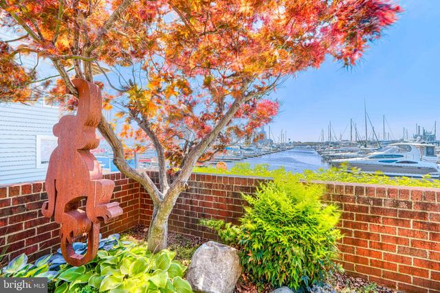 2439 BOSTON ST, Baltimore, MD 21224